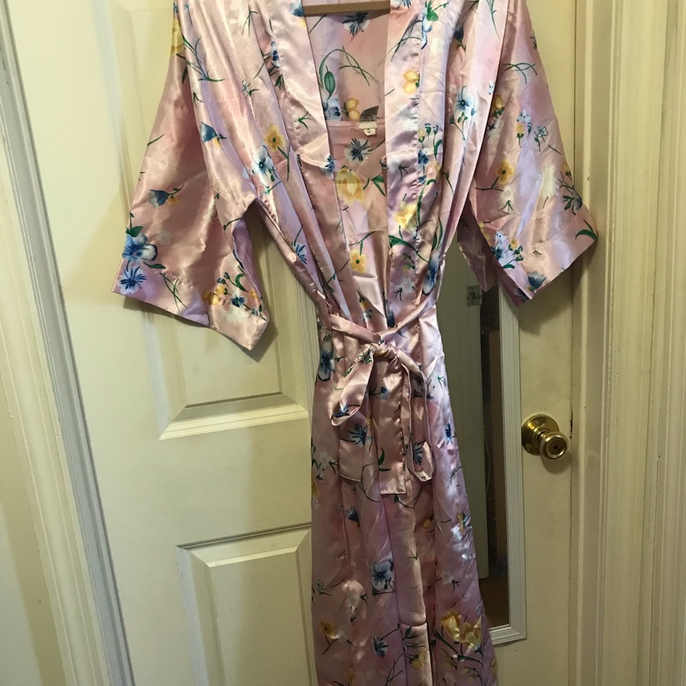 Chemise with robe